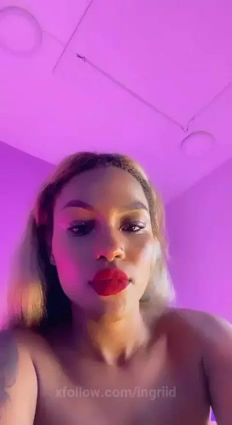 O N L I N E E E E E E ! by ingriid