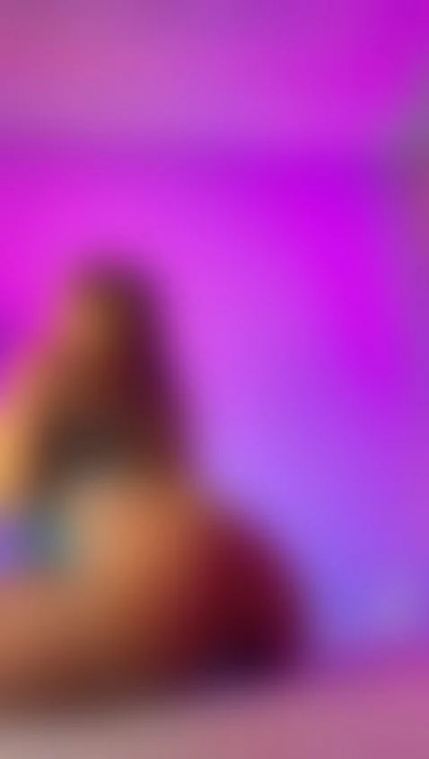 TWERKING ASS! by ingriid