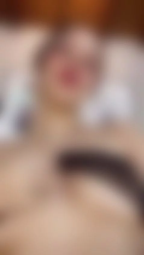 It's a little hot 🥵, do you want to take off my clothes 😈? by violeta-garcia