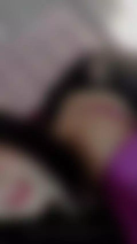 Do leggings look good on me? by valen-scott