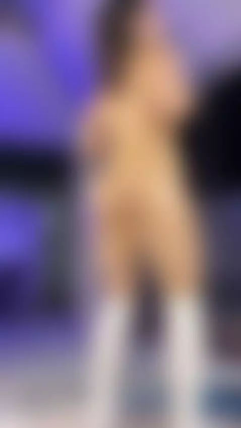 very slow? enjoy more in my page by lara-giraldo