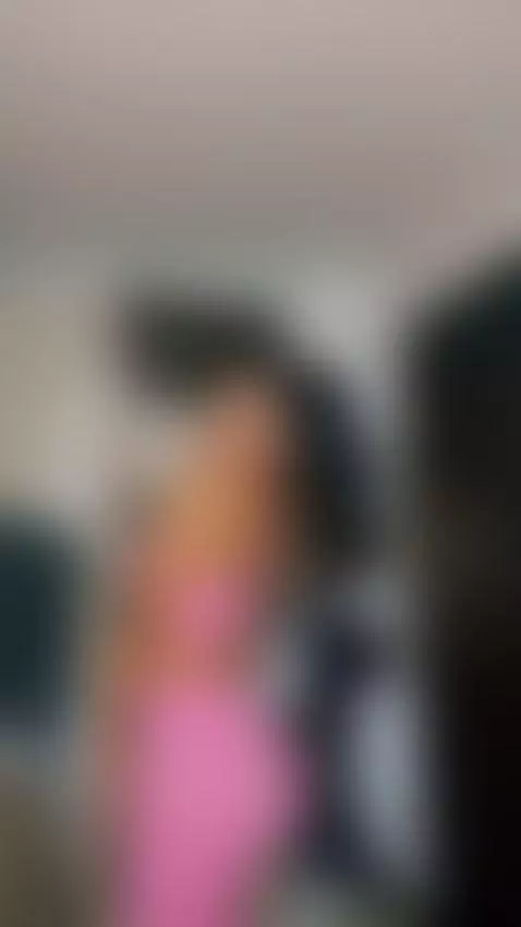 Hi guys, I'm online and I want to wish you a great day with ... by sarah-stone