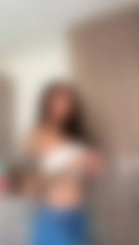 I’m online now, ready to tease you with my naughty smile and... by sarah-stone