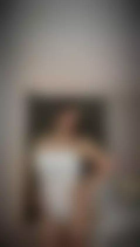 Are you going to resist this Colombian woman with tempting c... by sarah-stone