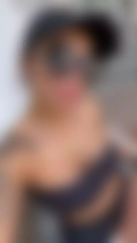 Taking some air, you love my outfit sport 😘😎🔥 by sarah-stone