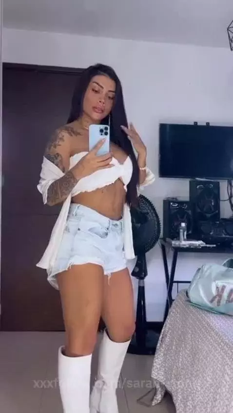 Sexy latina Colombia by sarah-stone