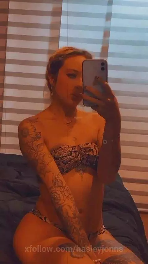 🔥🔥 by hasleyjonns