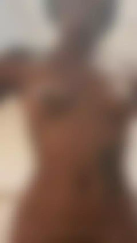 Let’s see how deep I can take it 👅 by leylaroberth