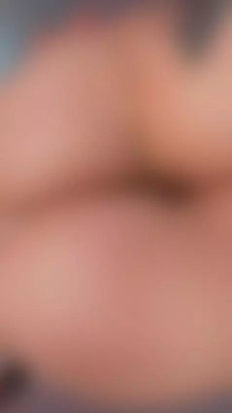 I feel like my pussy needs to be fucked really hard by effyreagan