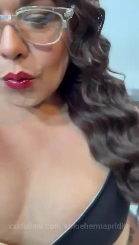 🔥 Just Feel the Vibe 🔥


Energy, rhythm, and pure confidence... by khloehermapridite