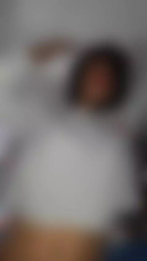 Andrea chica arrecha le encanta tener una verga en la boca. by brian12k