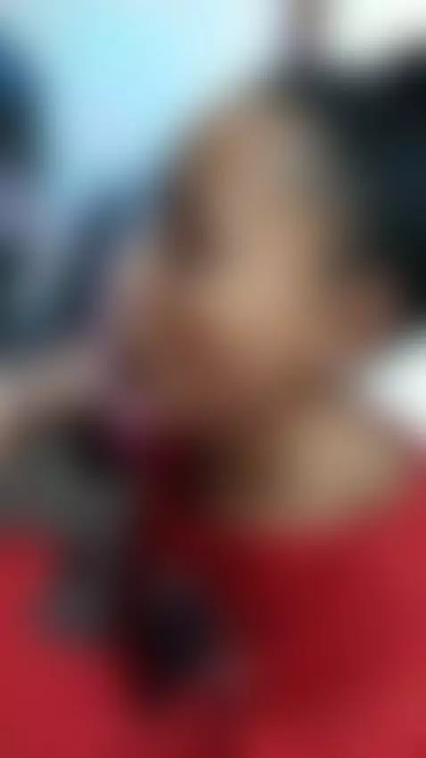 mi prima Andrea me vió desnudo. y se volvió arrecha y de una... by brian12k