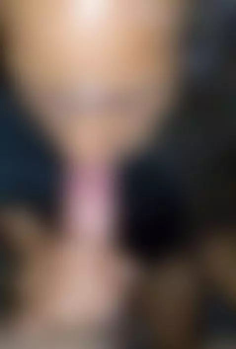 Andrea González caleña webcam le chupa la verga a su vecino ... by brian12k