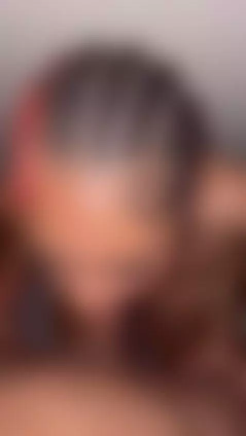 scort caleña Andrea González chupa la verga del novio de su ... by brian12k