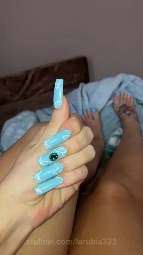 Pretty nails and toes 🥰 by larubia332