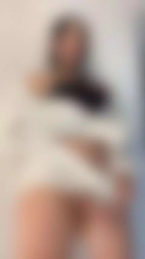 Do you like my outfit honey? 😋 by cloewhiite