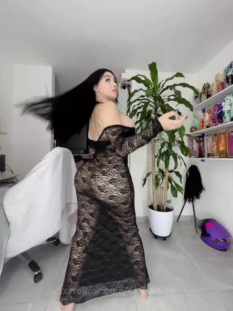 ven aqui me quitas el vestido 🖤 by cloewhiite