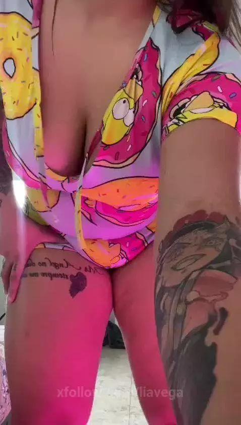 time to start the morning with fun, come and fulfill our fan... by liavega