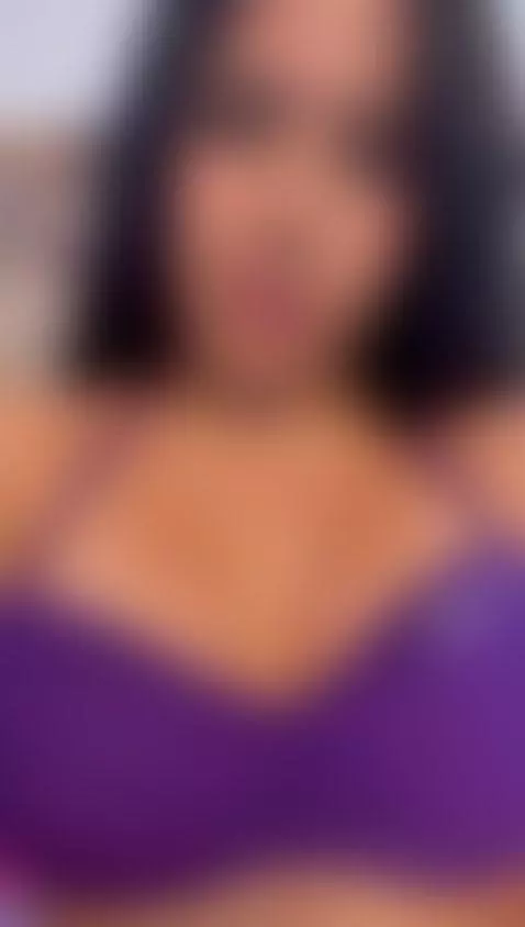 Starting the week with the best vibes, come join me! by sophyangeell