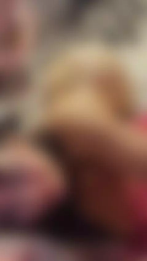 I love feeling how my fuck machine fucks me by naylea2001