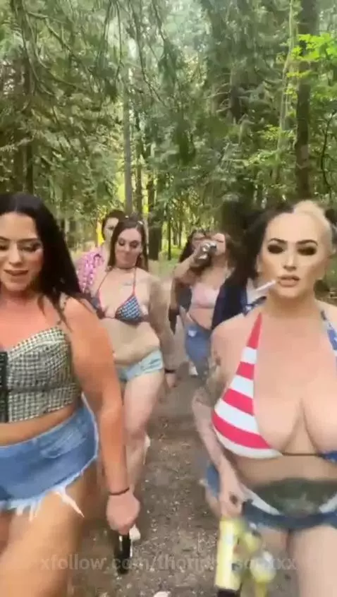 The hens are multiplying! by thorjohnsonxxx