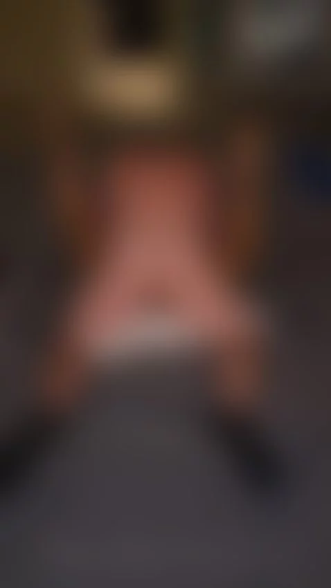 Feet shaking by thorjohnsonxxx