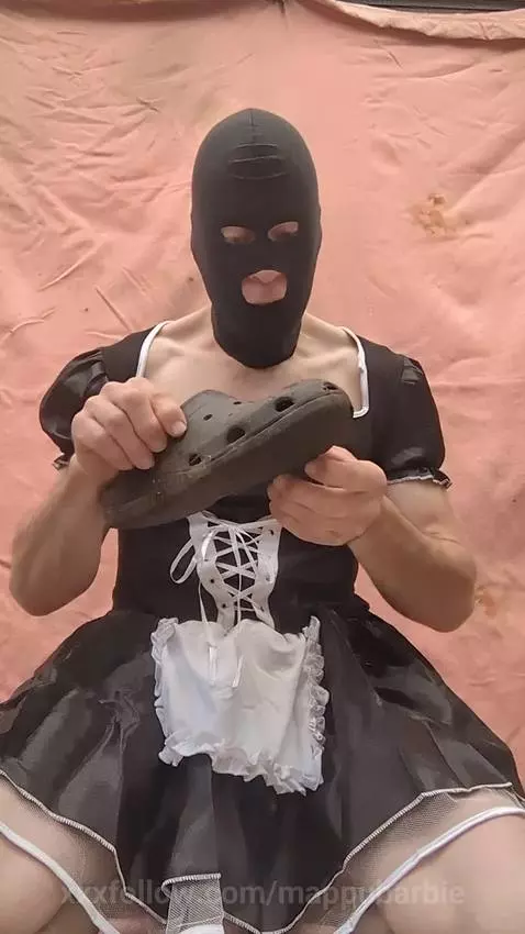 Shoe Worship – The Maid Puppy Licks Mistress’s Heels in Subm... by mappubarbie