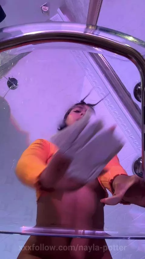 Can i sit on your face?😈😈 by nayla-potter