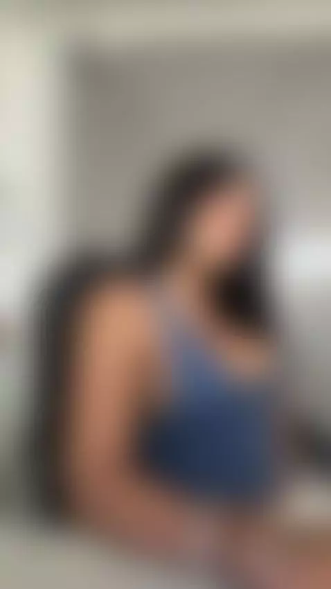 Just look at the reflection on the wall 😱😱 by nayla-potter