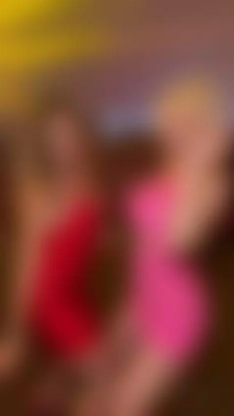 Dancing with this beautiful girl by lindadelavega