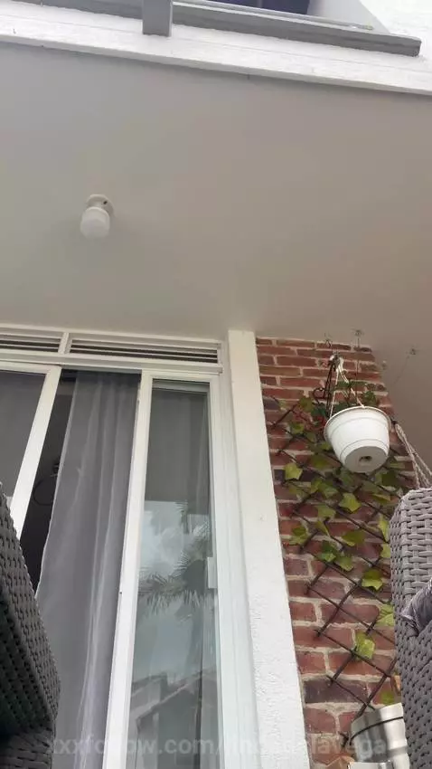 por poco y me ven los vecinos by lindadelavega