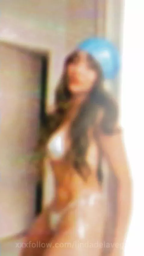 siemdo sexy!! FOLLOW ME!!!!!!  check my bio 👅 by lindadelavega