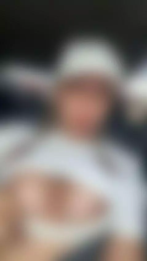 mostre mis boobies en el uber omg by lindadelavega