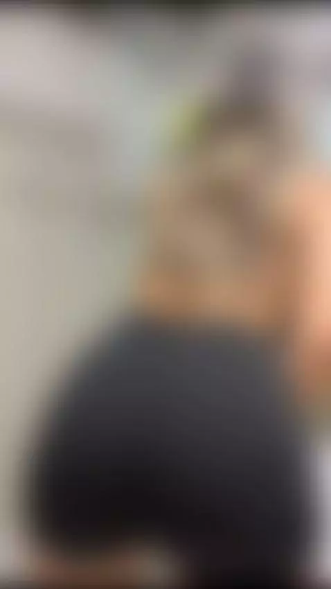 Would you like to help me clean? by lindadelavega