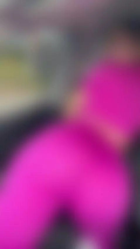 showing my ass to the driver😈😈  IG _lindadlv by lindadelavega