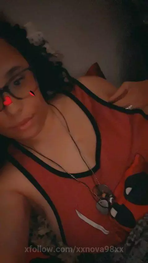 Come take this nerdy girl out of her clothes! by xxnova98xx