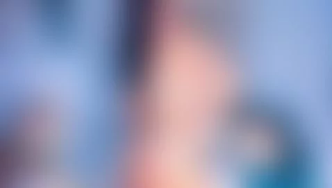 I bet you want to touch me now 😏 by laurendallas