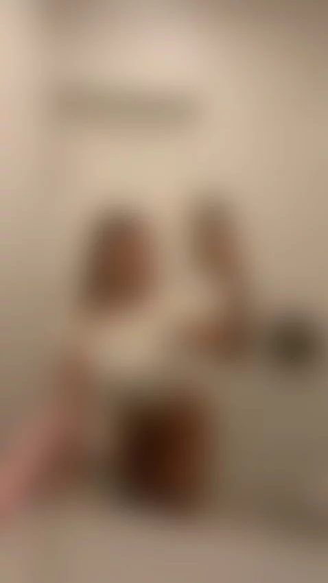 I love the adrenaline of jugae with a public bathroom by valeryguti1