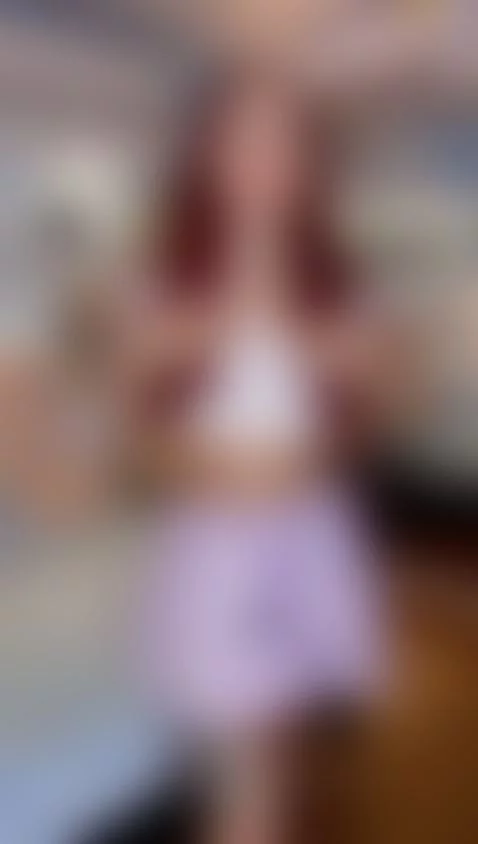 skirt girl!! by alicebrave