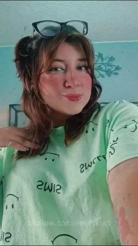 Happy 😁
https://www.camsoda.com/emilykurt by emilykurt