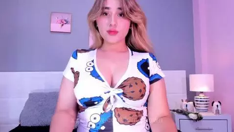 YOU, LITTLE BLONDE, ARE ALREADY ONLINE... 🤍¿HOLD YOU?🤍 by kim-brown