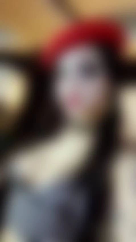 HI! by charlotte-germanotta