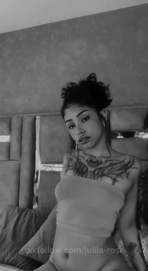 Sensual Hips Move by juliia-rose