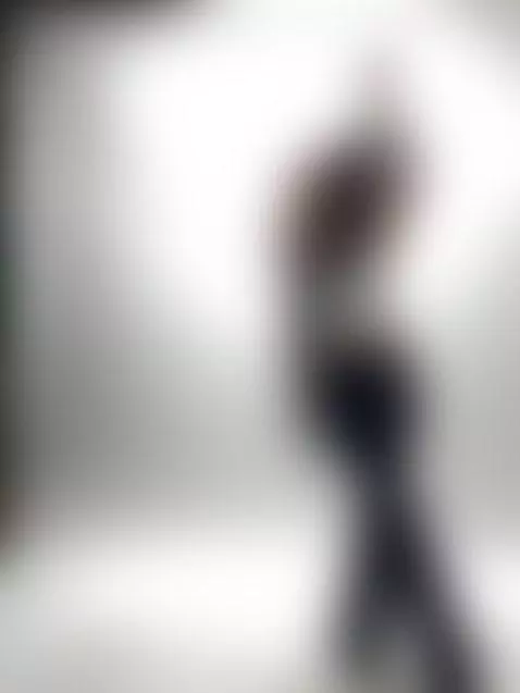 enjoy this little behind the scenes of my photo session by juliia-rose