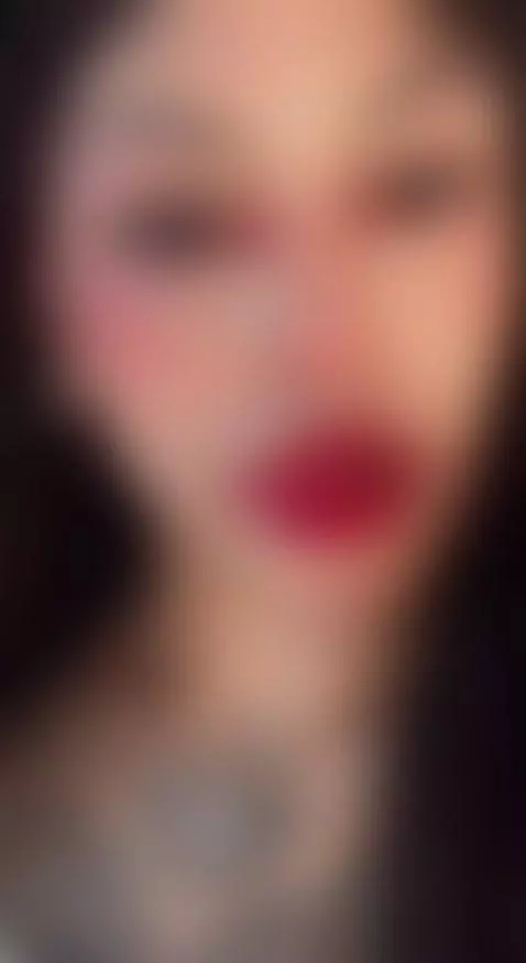 I am a vampire who wants to suck everything from you by juliia-rose