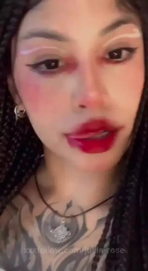 I am a vampire who wants to suck everything from you by juliia-rose