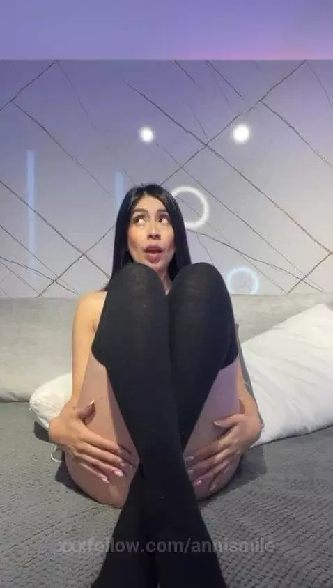 Fuck me while i do ahego ... https://www.camsoda.com/annismi... by annismile