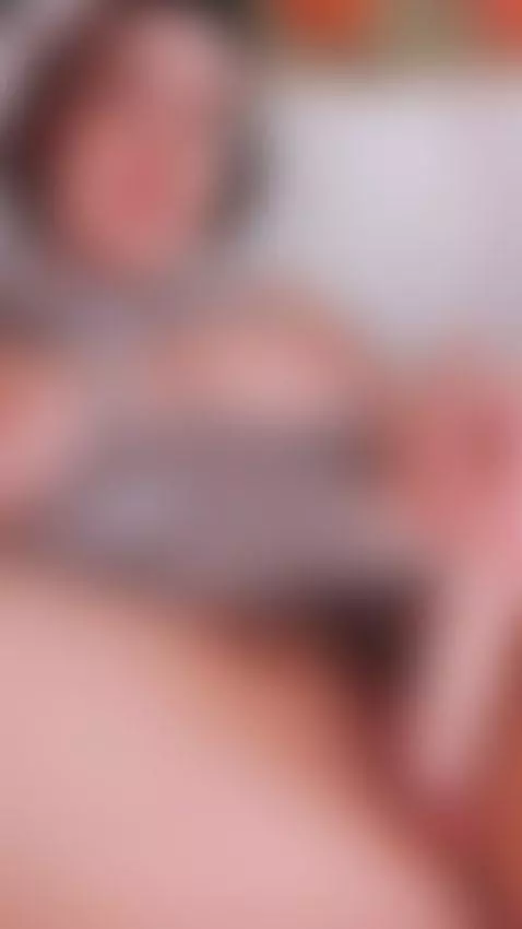 My pussy so tight 😩 by nikaxreznik