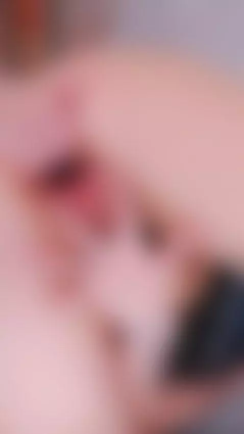 Spreading my tasty pussy 👅 by nikaxreznik