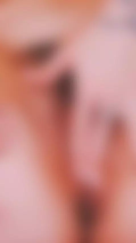 So wet and horny by nikaxreznik